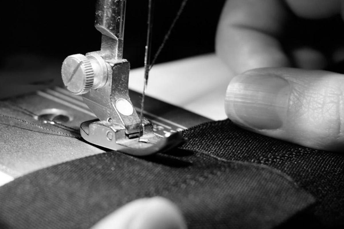 THREAD & STITCHES LOUNGE